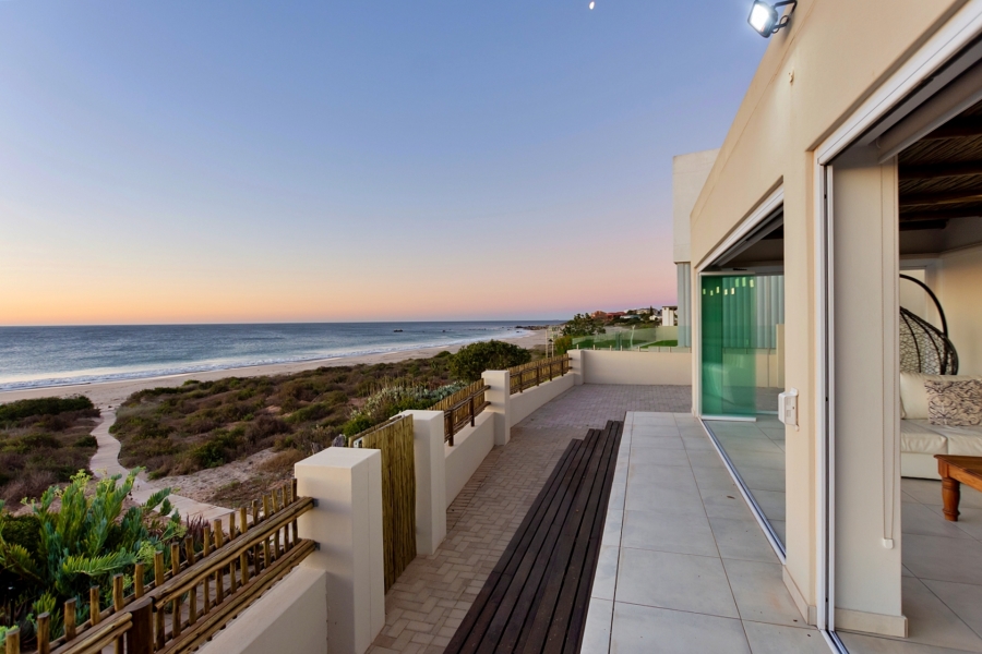 4 Bedroom Property for Sale in Britannia Bay Western Cape
